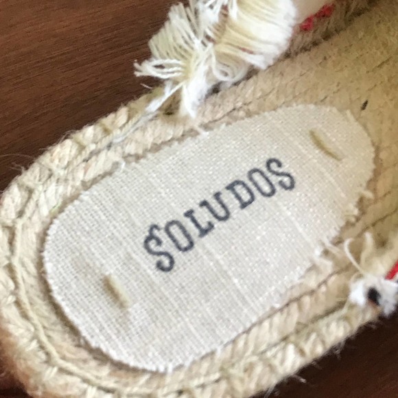 Soludos Coco Pom Pom Slip On Red Bobble Boho Flats Mules Sz 7 - Picture 5 of 7